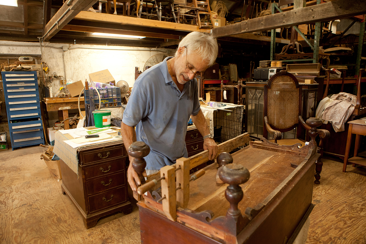 Can Carpenters Make Furniture